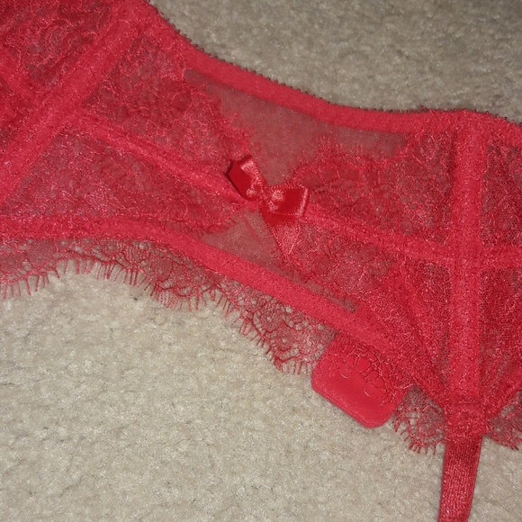 Two piece VS lingerie ❤🖤 - Picture 8 of 8